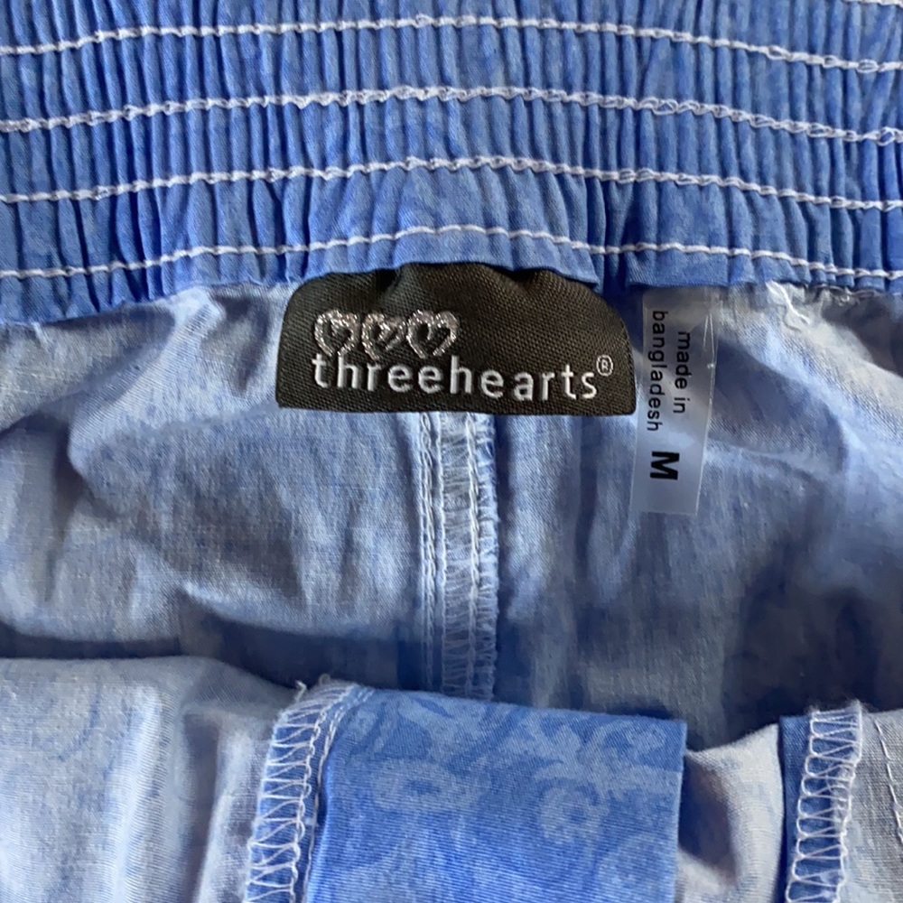 Lightweight patterned capris - Picture 4 of 8